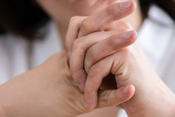 de la trosnitul degetelor la guma de mestecat care ramane in stomac expertii demonteaza cele mai intalnite mituri despre sanatate 68fe70fea85f6