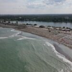 deputatul daniel georgescu plaja gratuita fara sezlonguri baldachine si beach baruri plajele revin la oameni 68f08fd257354