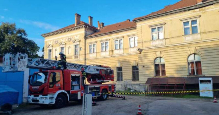doua scoli au fost evacuate si mai multe cladiri au fost afectate in satu mare dupa cutremurul de miercuri dimineata 68ef8769f085f