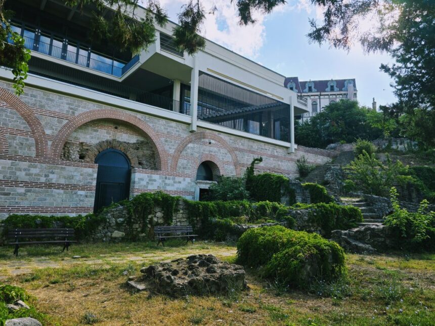 edificiul roman cu mozaic restaurat si in asteptarea redeschiderii se fac ultimele retusuri 68dc61019f139