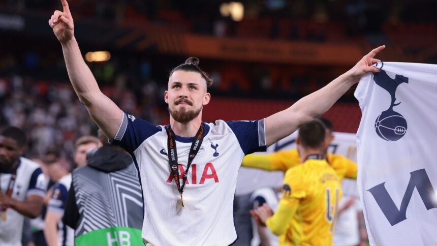 Englezii au făcut anunțul! Data revenirii lui Radu Drăgușin pe teren 1 englezii au facut anuntul cand va reveni pe teren radu dragusin 690362894962f