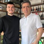 exclusiv are trei fotbalisti pe persoana fizica la nationala si anunta vor mai veni cu siguranta 68f366570dfa0