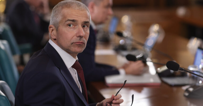 Marinescu: „Nu avem informații că astăzi ar urma să sosească Horațiu Potra în România”. Procedura ar putea dura câteva luni. 1 exclusiv marinescu nu avem informatii ca astazi ar urma sa soseasca horatiu potra in romania procedura ar putea dura cateva luni 69032727560fb