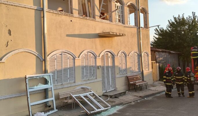 explozie a unei butelii intr o locuinta din carcaliu judetul tulcea 68f14daf637b3