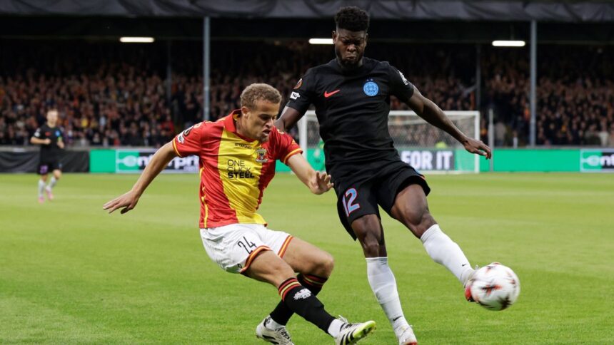 foto mult succes criticat de gigi becali si a facut bagajele si a urcat in avion mesajul clubului 68e40bbdc0b64