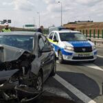 foto o masina a intrat in parapet la iesirea de pe autostrada a4 68dd28832020f