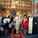 foto primaria cumpana continua traditia un copil aflat in asistenta maternala a primit taina sfantului botez de la ips teodosie 68ebf053595ff
