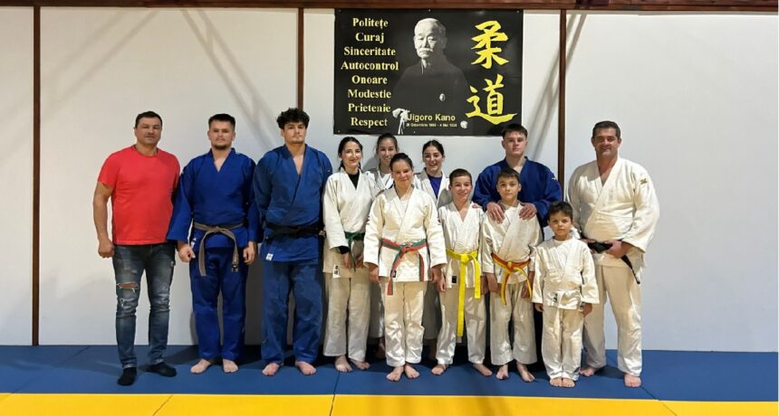 foto primaria cumpana investeste in sportul de performanta a fost inaugurata noua sala de judo 68efc8abacc4a
