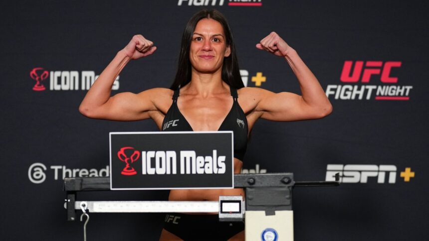 Alice Ardelean își propune un meci important în UFC! Gala va fi transmisă pe VOYO, duminică dimineața. 1 foto si video alice ardelean vrea sa faca un meci mare in ufc gala e pe voyo duminica dimineata 6904a253de773