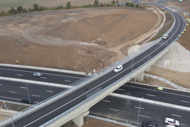 foto un nou drum national se deschide astazi pentru circulatie dn69a face legatura intre dn69 si autostrada a1 68eceb62642a9