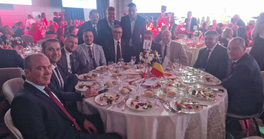 Victor Ponta, alături de Makaveli și foști parlamentari ai POT, SOS sau AUR. Planurile fostului lider PSD 1 foto victor ponta alaturi de makaveli si fosti parlamentari ai pot sos sau aur planurile fostului lider psd 68fe07e221e6f