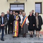 foto video zi de sarbatoare in gradina de ziua comunei a fost sfintita cladirea noii scoli localnicii au sarbatorit si hramul bisericii sfanta parascheva 68ee936534ae7
