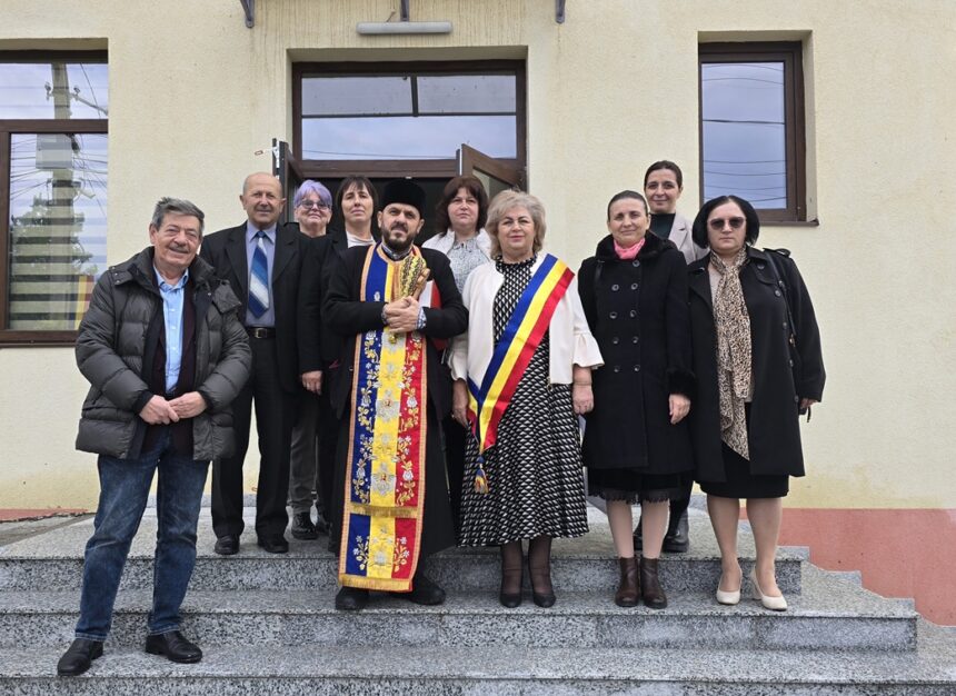 foto video zi de sarbatoare in gradina de ziua comunei a fost sfintita cladirea noii scoli localnicii au sarbatorit si hramul bisericii sfanta parascheva 68ee936534ae7