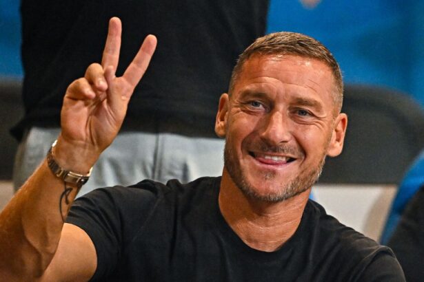 francesco totti un singur fotbalist care imi place cu adevarat doar pe el il urmaresc 68e8ddbc09130
