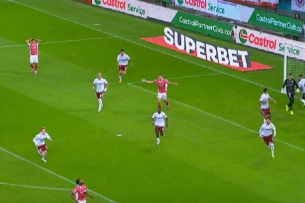 galerie foto asa ceva nu vezi nici in jocurile video interventia fantastica prin care koljic a respins un gol ca si facut 68f52bb9479e2