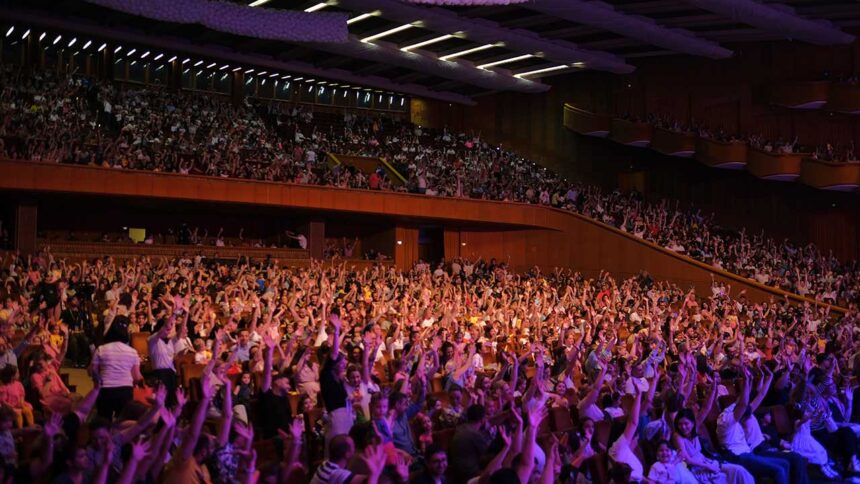 Gașca Zurli lansează cel mai nou spectacol „Promisiunea Zurli” în Cluj-Napoca și Oradea. 1 gasca zurli aduce cel mai nou spectacol in cluj napoca si oradea promisiunea zurli 68e08acc8f6e5