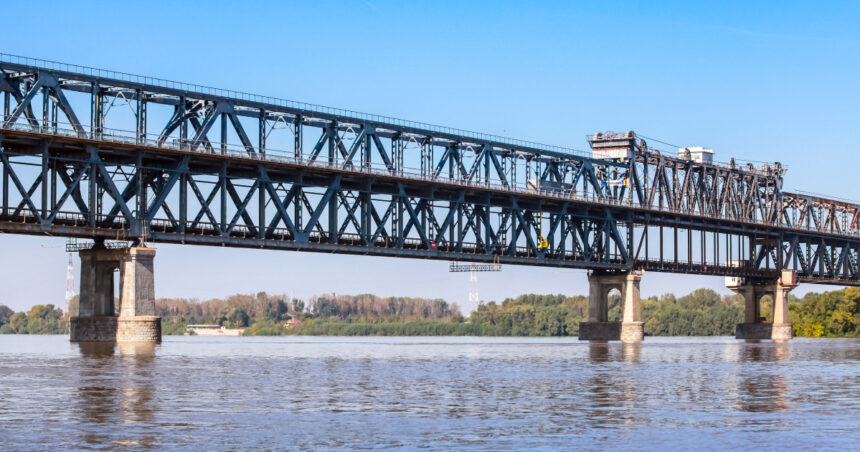 guvernul bulgar acuza romania ca blocheaza construirea de noi poduri peste dunare critici din partea vicepremierului de la sofia 68fa5ba76405d
