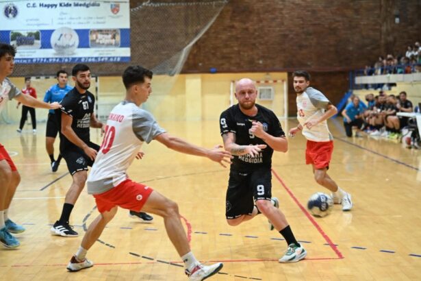 handbalistii de la cs medgidia joaca sambata in sala sporturilor iftimie ilisei 68e92bed38549