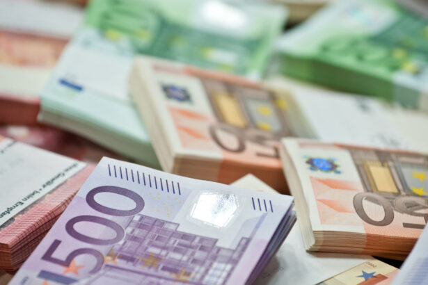 ilie bolojan avem plati doar pentru dobanzi de 11 miliarde de euro aceste cheltuieli vor creste si vor ajunge la 3 din pib 68ff43ee435c3