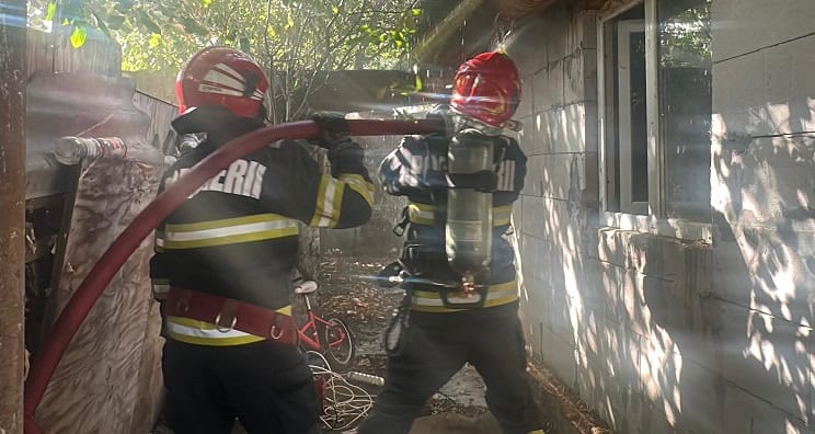 incendiu la o locuinta din municipiul tulcea 68dd28776aad2
