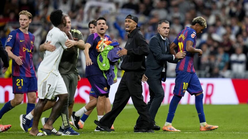 L-a distrus pe Vinicius și e convins: ”Florentino o să îl vândă!” Nici Lamine Yamal nu a scăpat de furia sa. 1 l a distrus pe vinicius si e convins florentino o sa il vanda nici lamine yamal nu a scapat de furia sa 69023096d8d53