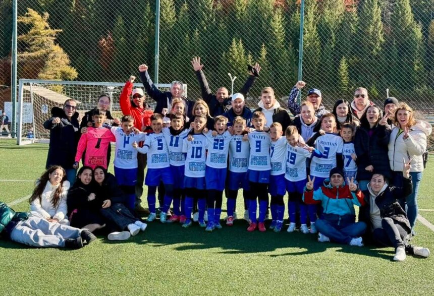 Micii fotbaliști de la CS Medgidia au terminat turneul de la Cheile Grădiștei pe locul 3. 1 micii fotbalisti de la cs medgidia au incheiat turneul de la cheile gradistei pe locul 3 690521f8bd908