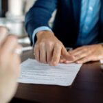 ministerul justitiei introduce restrictii pre si post angajare pentru functionari publici care trec in sistemul privat cui se aplica regulile si cine e exceptat 68ea1234226d1