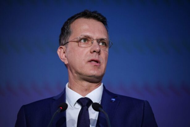 ministrul apararii nationale ionut mosteanu vor ramane aproximativ 1 000 de soldati americani in romania 6901f61dc2bba