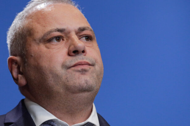 motiunea simpla depusa de aur impotriva ministrului agriculturii florin barbu este dezbatuta in camera deputatilor 68f5cdf8abf37