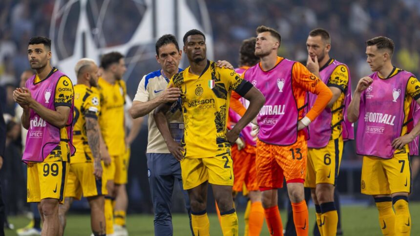 Alertă de știri: Fotbalistul de la Inter a provocat moartea unei persoane în scaun cu rotile. Cristi Chivu și-a anunțat decizia. 1 news alert tragic fotbalistul lui inter a omorat un om in scaun cu rotile cristi chivu si a anuntat decizia 6900b155991b0