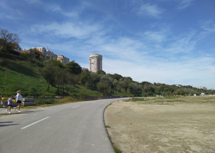 noua promenada de pe taluzul din zona modern prinde contur a primit mai multe avize importante 68e98e3f94bb4