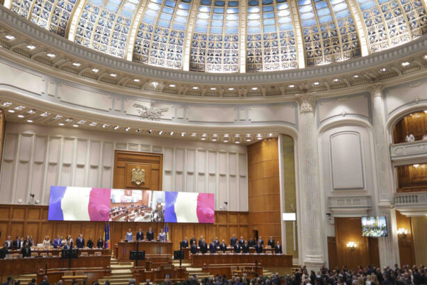 numarul parlamentarilor ar putea fi redus cu 10 scenariul a fost discutat in sedinta coalitiei la propunerea udmr surse 6900f154bee13