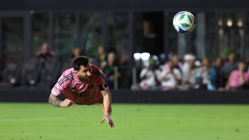 Ce salariu are Lionel Messi la Inter Miami și câți bani câștigă cei 6 fotbaliști români din MLS 1 oficial ce salariu are lionel messi la inter miami cat castiga cei 6 fotbalisti romani din mls 69047825f3b1e