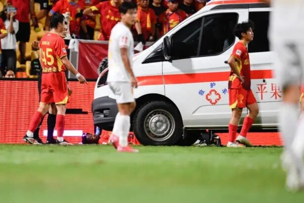 oficial samuel asamoah a fost operat anuntul clubului a fost diagnosticat cu o fractura la nivelul gatului 68e68bc2b6828