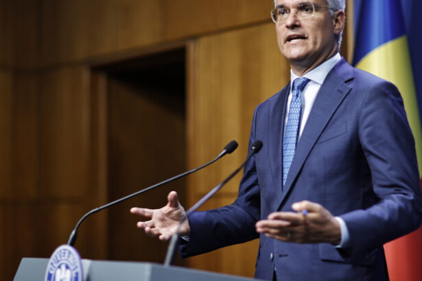 paradoxul romaniei explicat de pislaru tara noastra sta pe un munte de bani europeni dar incearca sa incheie anul cu deficit de 84 68ee162ed8aa6