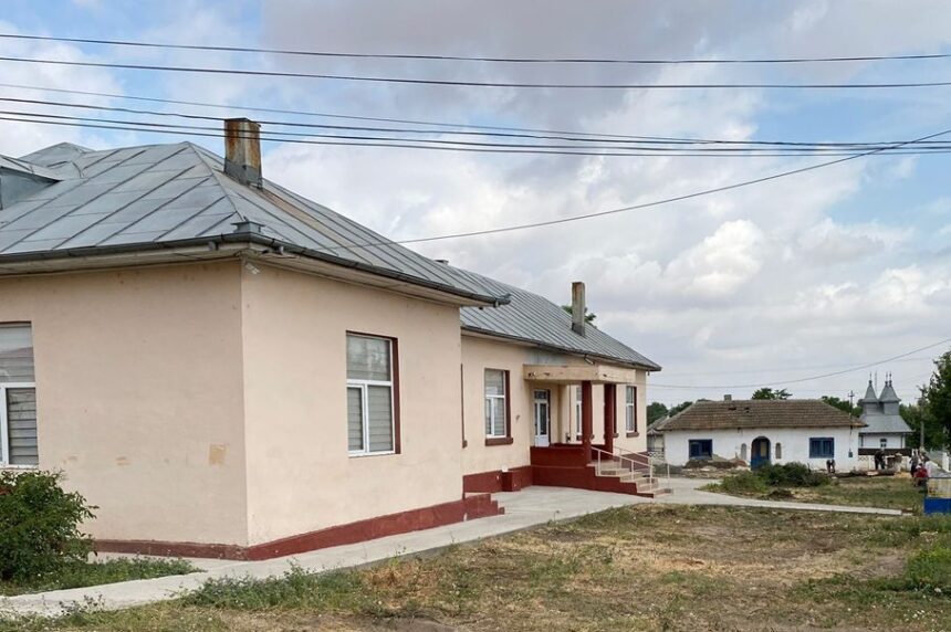 Primăria Ciocârlia avansează cu un pas important pentru siguranța și confortul elevilor: Proiectul de reabilitare a Școlii Gimnaziale nr. 1, în atenția autorităților 1 pas important facut de primaria ciocarlia pentru siguranta si confortul elevilor proiectul de reabilitare a scolii gimnaziale nr 1 in atentia autoritatilor 6901085a6c8d1