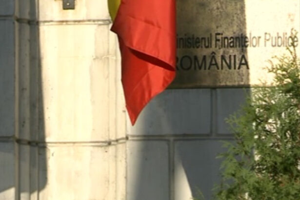 pichet al sindicalistilor din educatie la sediul ministerului finantelor investiti in betoane dar lasati mintile goale 68e4d843b0abf