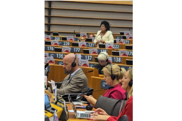 primarul comunei cumpana mariana gaju a reprezentat romania la sesiunea plenara a comitetului european al regiunilor de la bruxelles 68efe4cc1dbfa