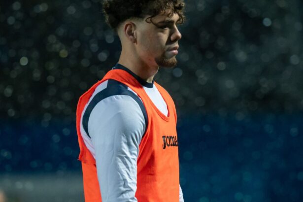 rapid a facut anuntul despre borza ce se intampla dupa ce fundasul a fost accidentat de un fizioterapeut la echipa nationala 68fb8e9ead23c