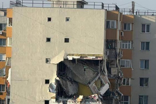reactia distrigaz dupa explozia din rahova sigiliul de pe robinetul inchis in ziua precedenta era rupt locatarii facusera sesizare 68f223602a727