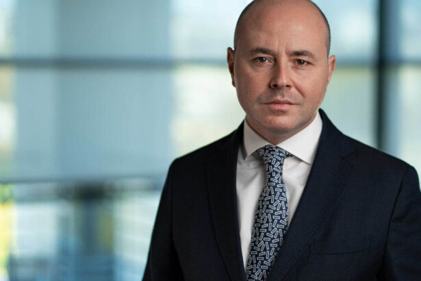 reactia lui alexandru muraru la cererea lui simion de a primi protectie spp o cacialma un huligan care pozeaza in victima 69051de70ba37