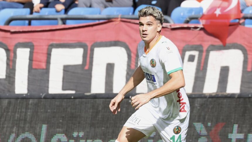 reactia turcilor dupa bijuteria reusita de ianis hagi comparatia cu gica hagi si detaliul remarcat 68e125f2d3ab8