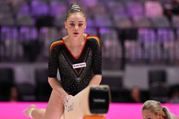 romania fara medalie la gimnastica la cm din indonezia ce au facut sabrina voinea si denisa golgota la sol 68fcab482bc53