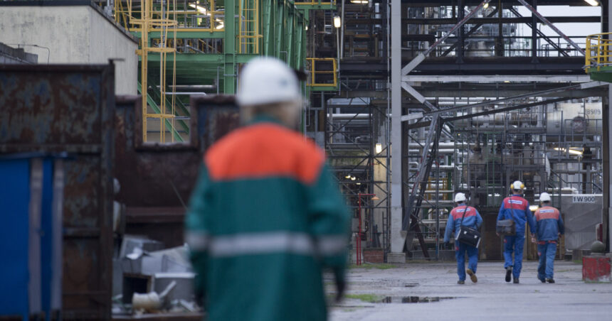 Rosneft Germania depășește sancțiunile impuse de SUA companiilor petroliere rusești 1 rosneft germania scapa de sanctiunile impuse de sua companiilor petroliere rusesti 6900e77142fd1