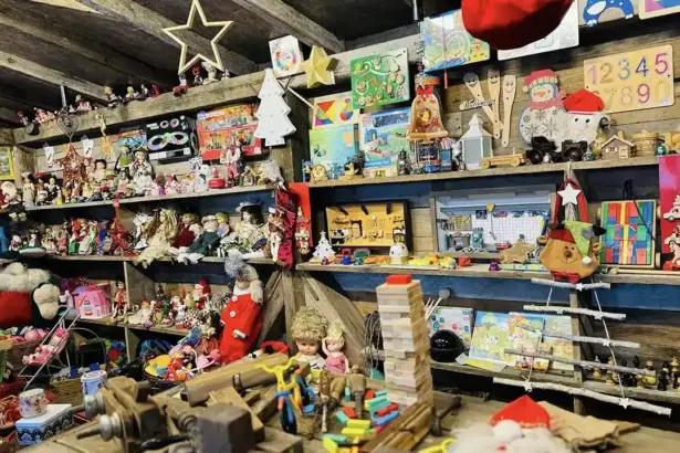 satul lui mos craciun si satul spiridusilor magia iernii prinde viata in predeal la timisu de sus 68ea9ba6d6158