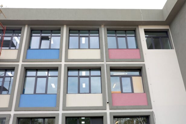 scoala nr 7 din constanta recent reabilitata a fost inundata dupa ploile torentiale elevii fac ore online 68e786c6e69d2