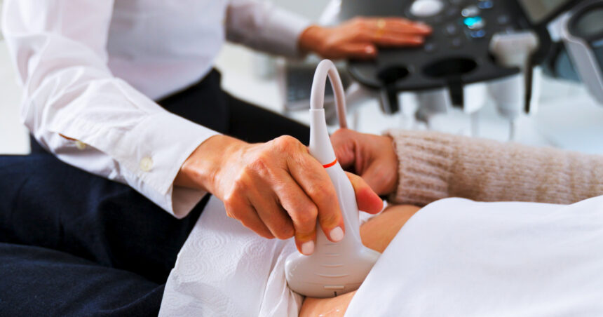 speranta pentru femeile care au cancer ovarian cercetatorii au descoperit un nou factor care contribuie la raspandirea bolii 690064912b076