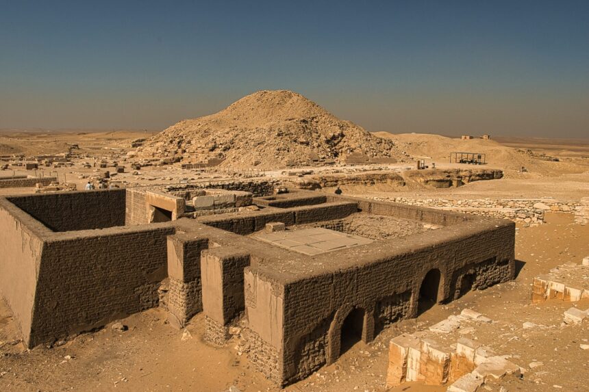 statuia unui messi antic descoperita la saqqara singurul exemplu cunoscut din vechiul regat 68e2df67d40b9