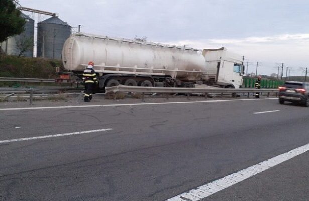 trafic ingreunat pe autostrada a2 bucuresti constanta pana dupa ora 13 00 68f87fe576d05