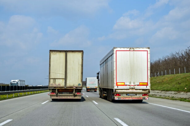 transporturi incendiate pentru despagubiri o retea organizata dadea foc la tir uri in care trebuia sa fie marfa de lux 68f88d18013e6